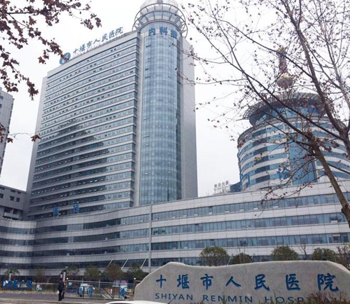 金贝供卵中心地址（重庆金贝供卵医院靠谱吗）